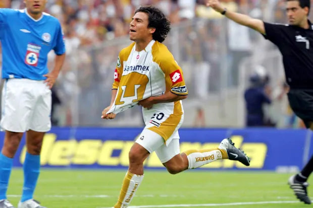 Cachas Iñiguez Pumas 2004 Utileria