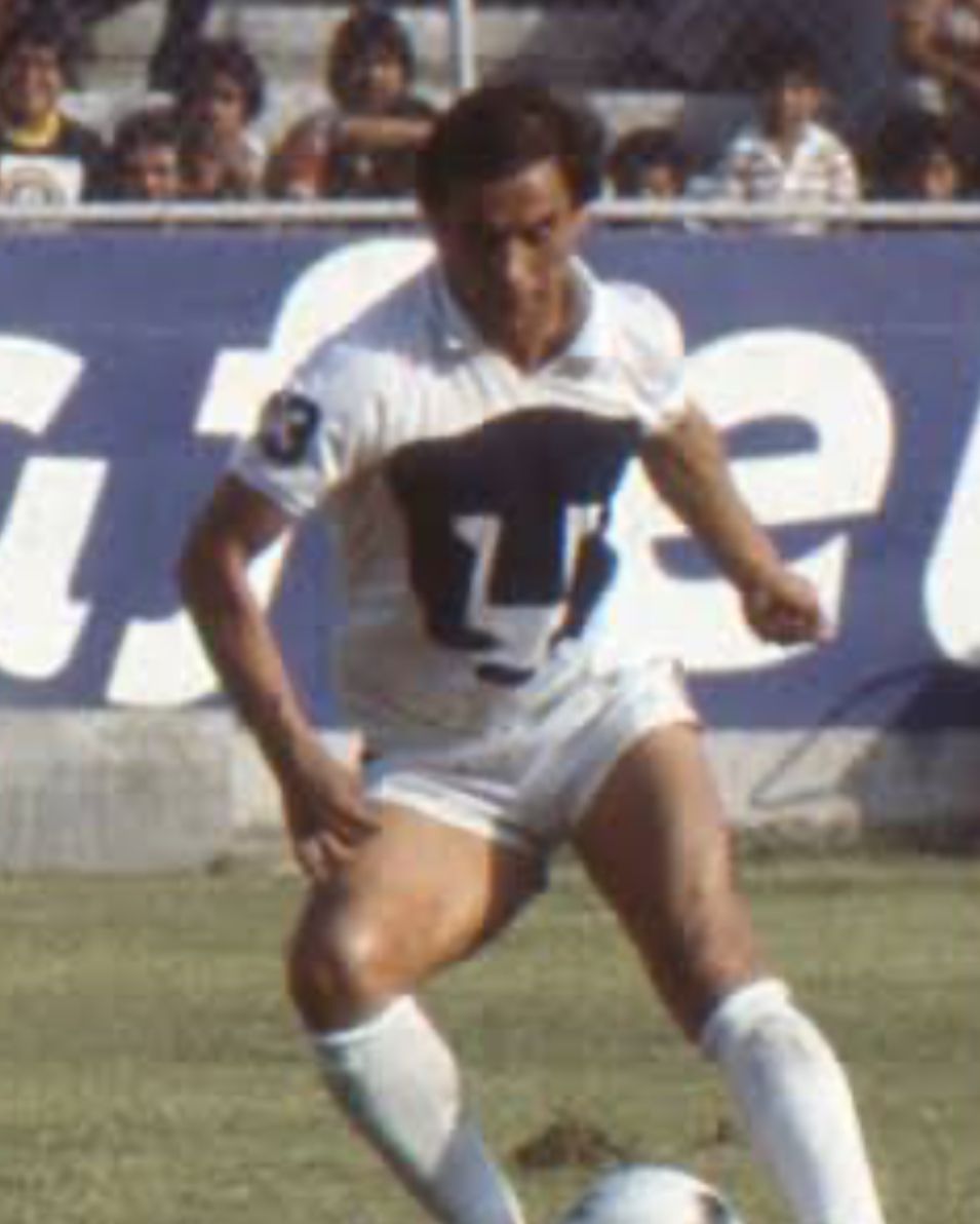 Pumas Osvaldo Castro "Pata Bendita" 1984 Matchworn
