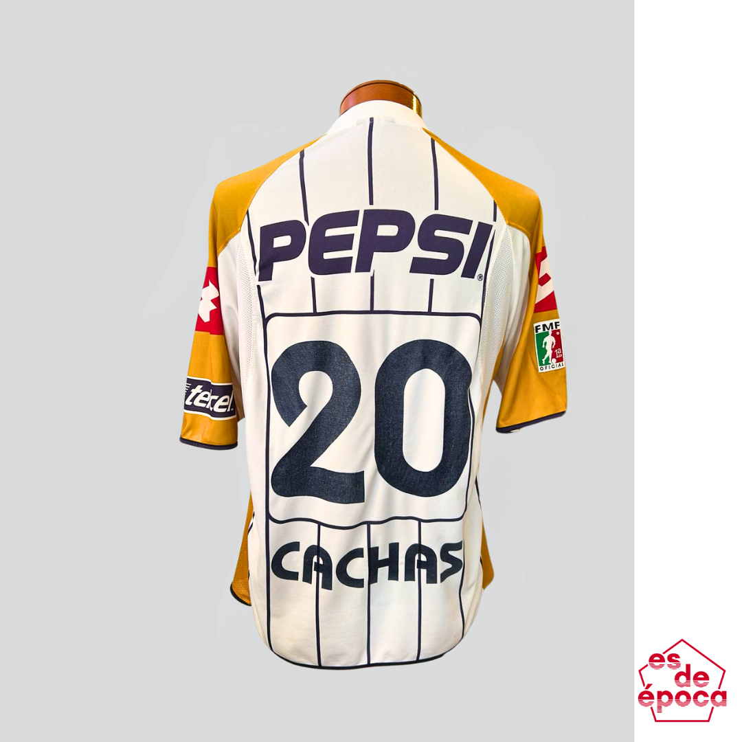 Cachas Iñiguez Pumas 2004 Utileria