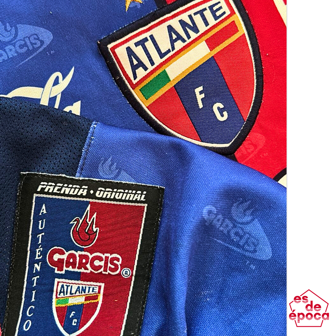 Juan García Atlante 2005 Utileria