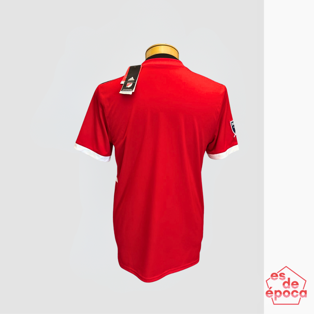 Chicago Fire 2019 BNWT