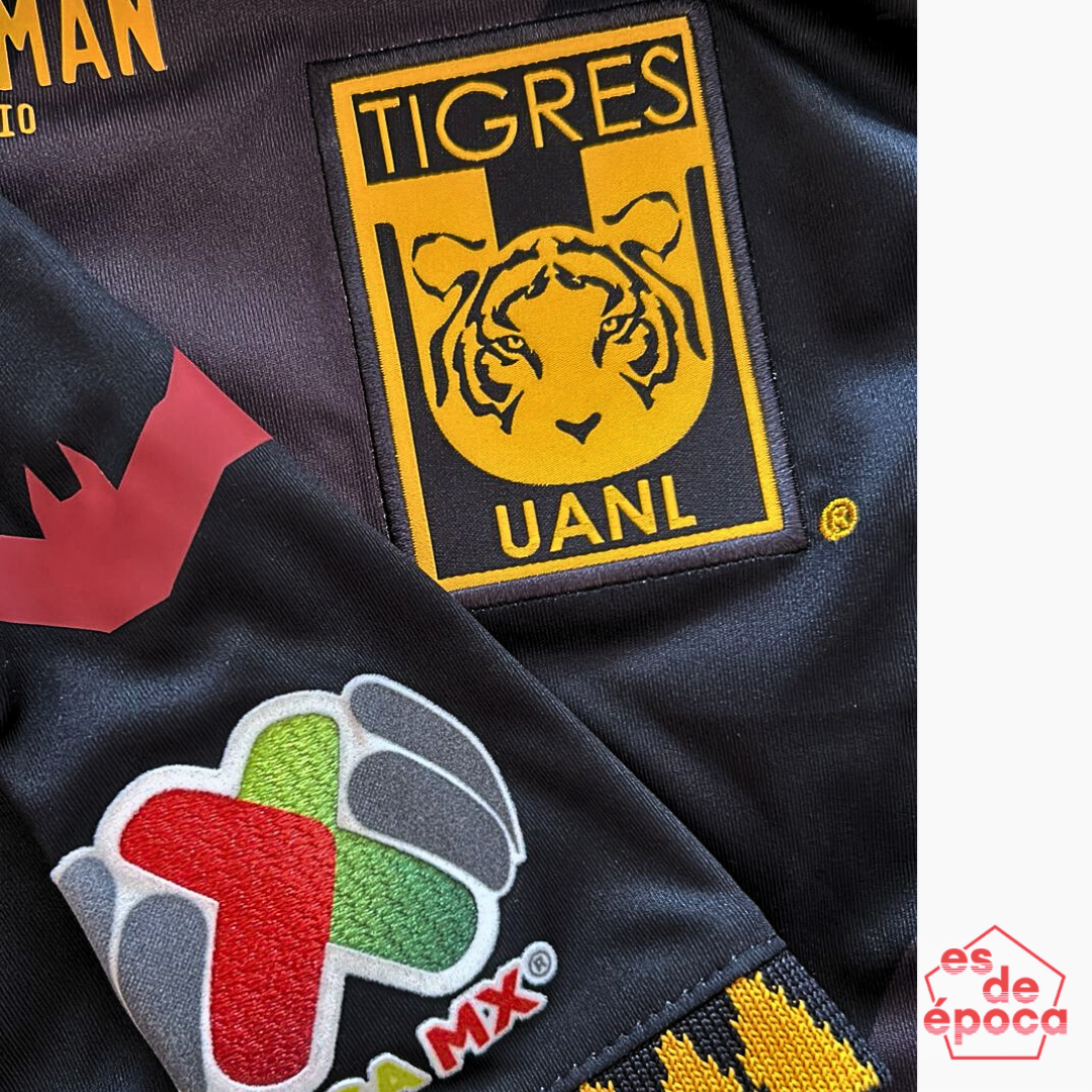 Eríck Ávalos Tigres+Batman 2022 Utileria