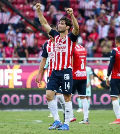Antonio Briseño Chivas 2021 Utileria