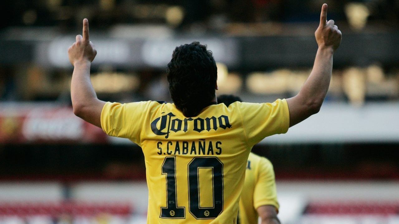 Salvador Cabañas América 2010