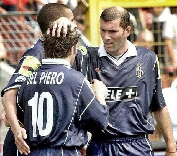 Zinedine Zidane Juventus 2001