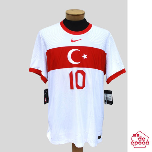 Hakan çalhanoğlu Turquía 2020