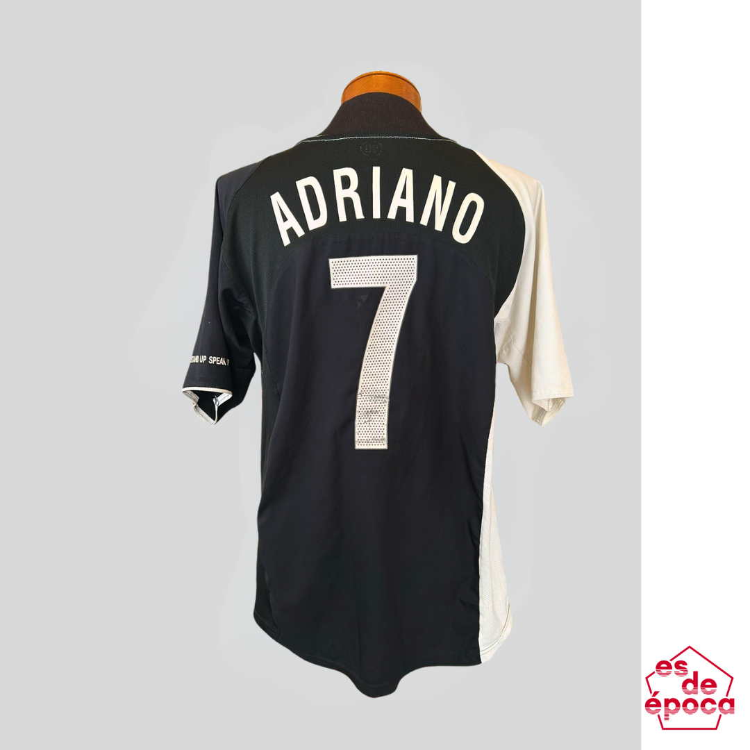 Adriano Brasil 2004