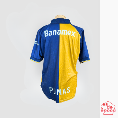 Pumas 2001