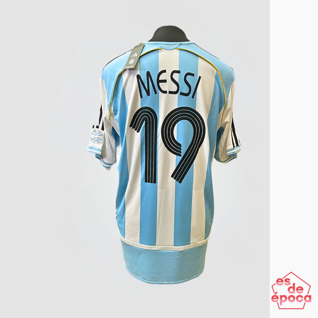Lionel Messi 2006 BNWT