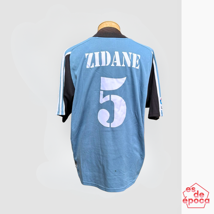 Zinedine Zidane Real Madrid 2001