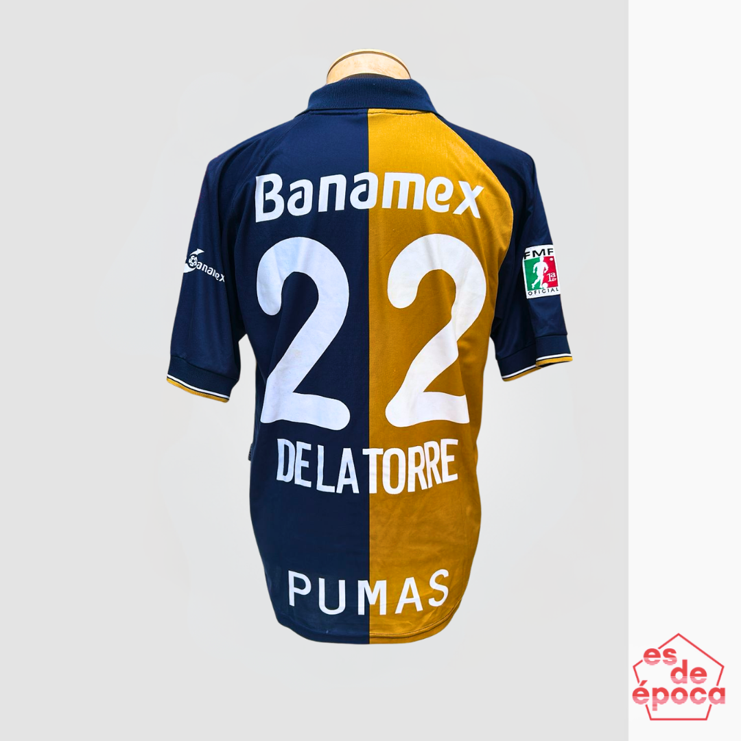 Manuel de la Torre Pumas 2001 Utileria