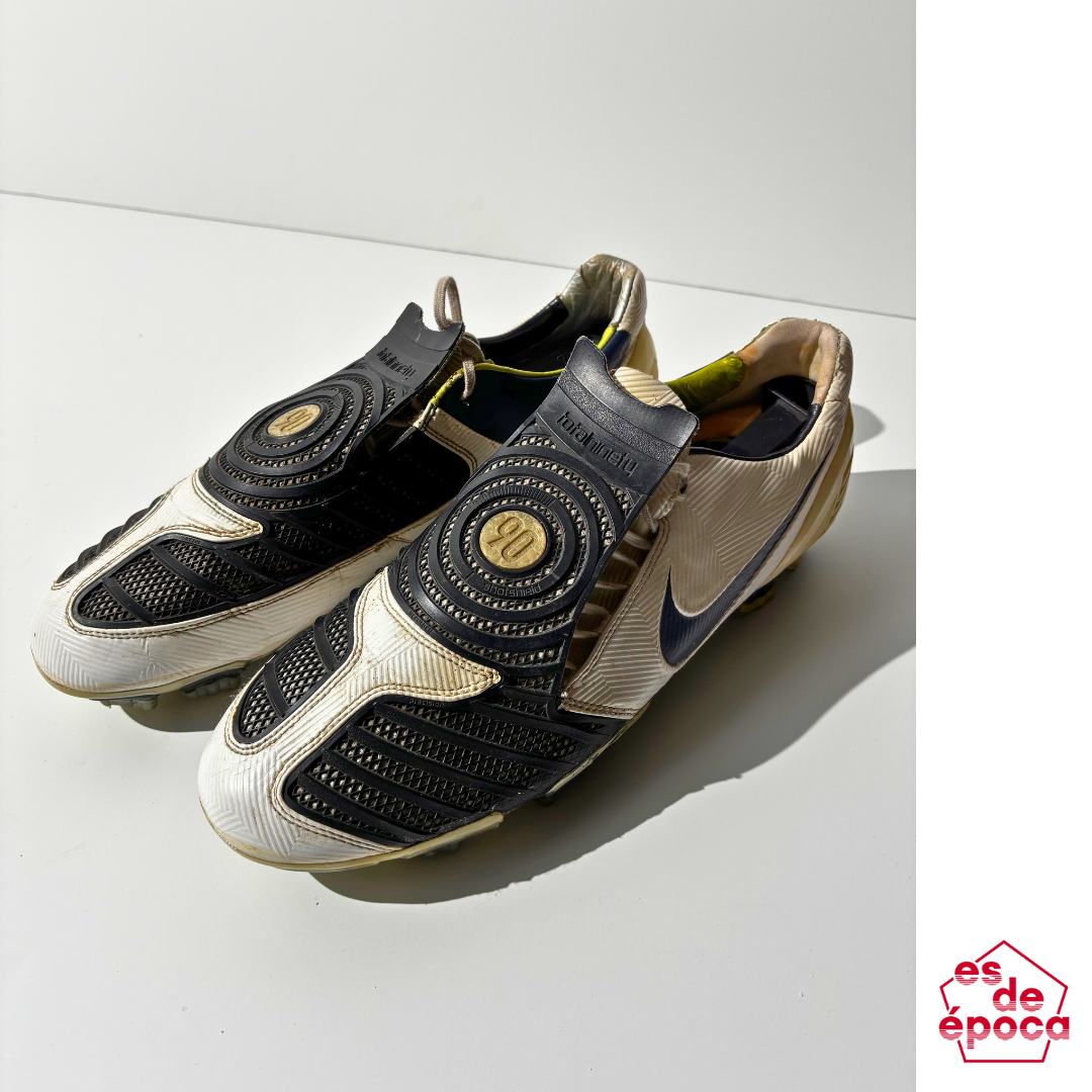 Nike total 90 laser II 2006