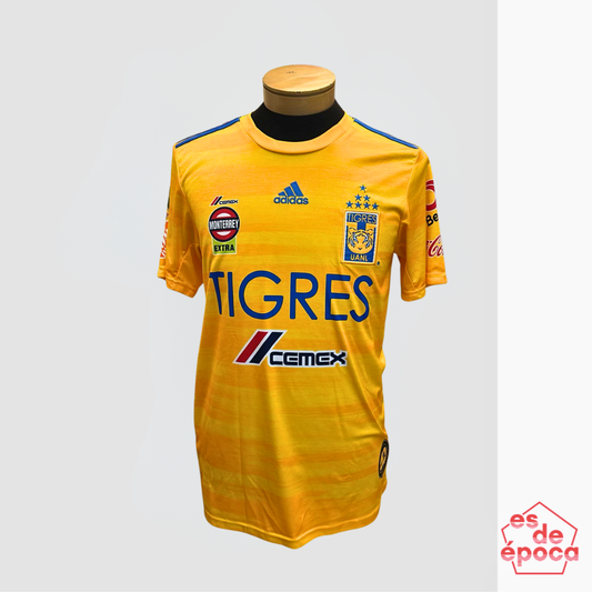 Francisco Venegas Tigres 2020 Utileria